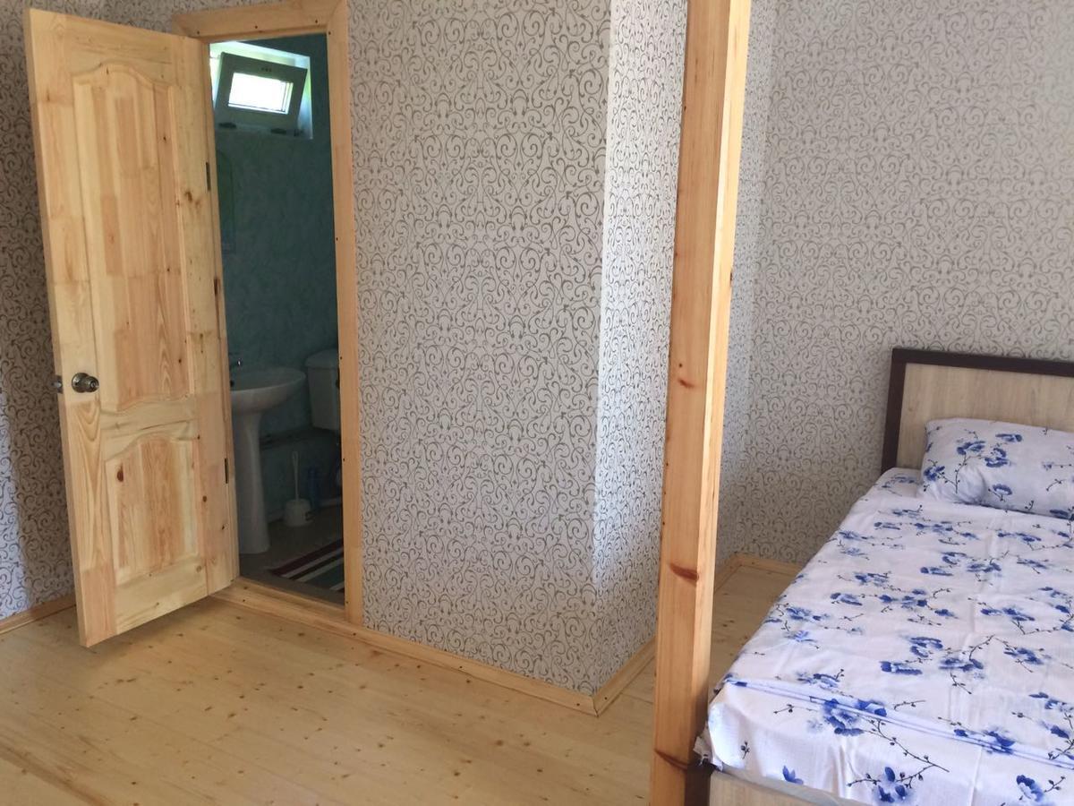 غاغرا Guest House On Sovhoznaya المظهر الخارجي الصورة
