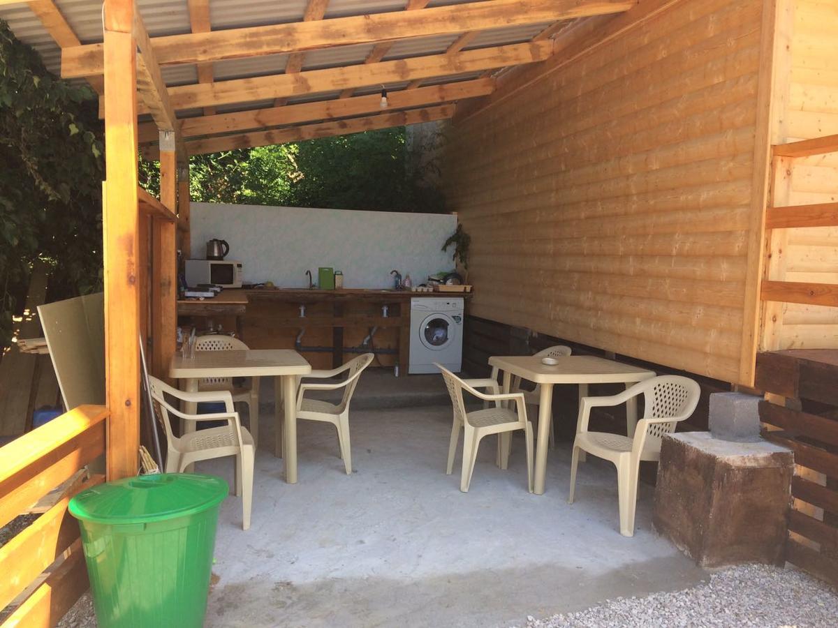 غاغرا Guest House On Sovhoznaya المظهر الخارجي الصورة